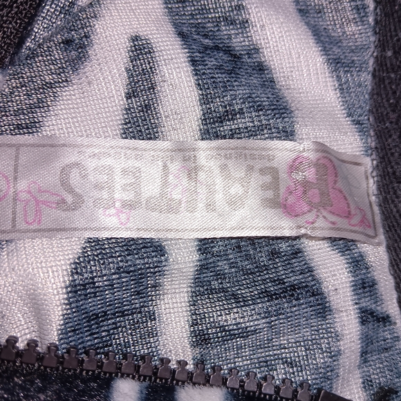 Girls Size Medium, Bestees Zebra Print Fleece Hoodie - Picture 3 of 3